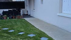 Belle Maison avec jardin RDC T3 de 70m2 Vacances ou cure thermale Rochefort - Foto 2