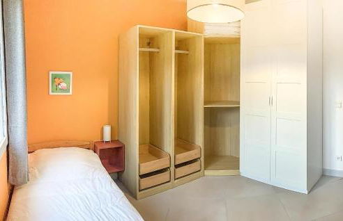 Beautiful Home In Besse Sur Issole With Wifi - Photo 18