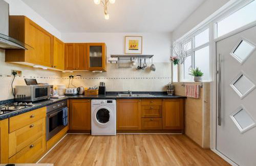 Wimbledon Town Centre Garden Apartment with private parking - Sleeps 5 - Foto 18