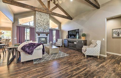 Hot Tub & Ponderosa Views! Luxe Cabin in Lakeside - Foto 4