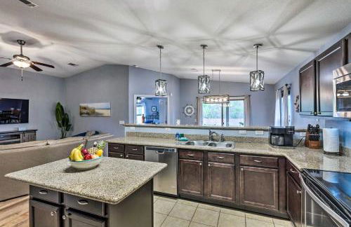 Spacious Navarre Retreat with Fenced-In Yard! - Foto 11