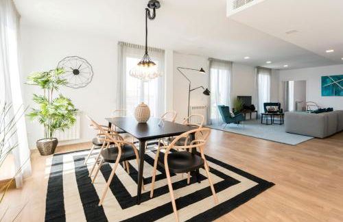 Plaza de España Skyline - Photo 102