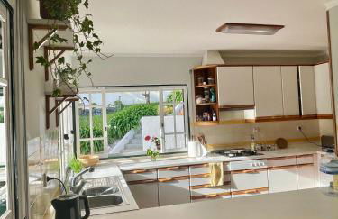 Sunny Villa Minutes from the Beach - Foto 18