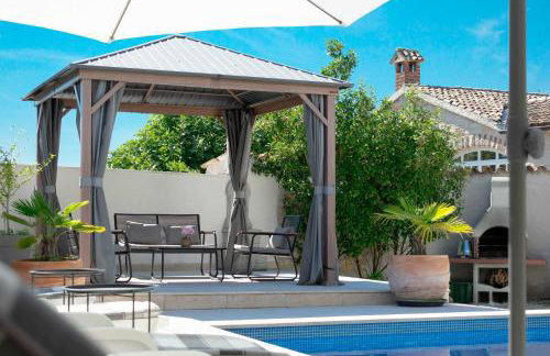 Villa Martin - Countryside Retreat with Pool & Pavilion - Foto 11