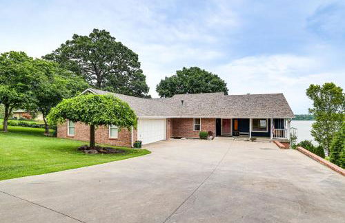 Lakefront Home with Private Dock in Grove - Foto 39