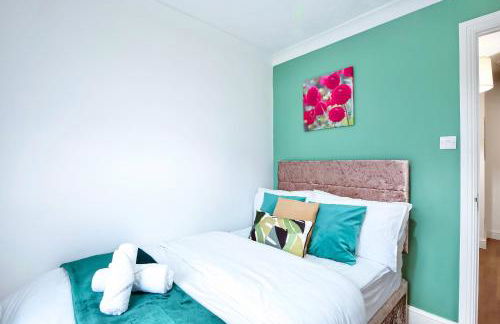 Cosy Wimbledon 4 Bed Home With Garden & Driveway Parking - Foto 21