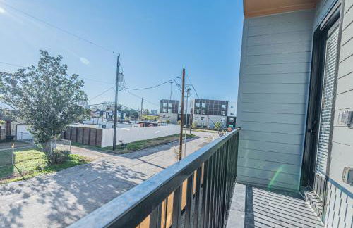 Luxury Charming 3BR 3Bath Free Wi-FI 8 Guests, Gated Home, Houston Downtown - Photo 28