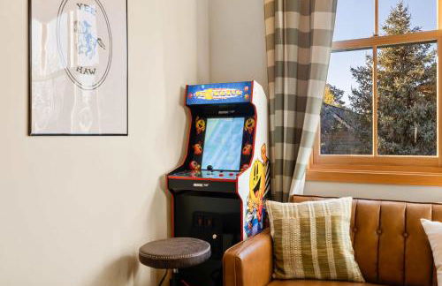 New Build Walk to Sisters Arcade Peloton Fire Pit - Foto 32