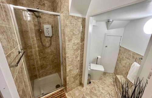 Stylish Studio Apartment on Torquay Harbourside! - Photo 20