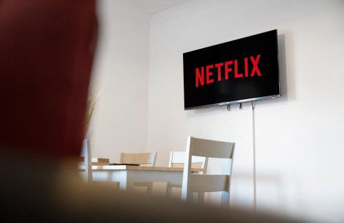 NEW! 4BR in Stafford Place - Foto 26