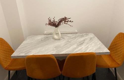 Comfy 2-bed home - Contractors and Leisure - Foto 10