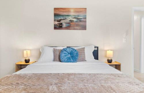 Modern renovated beach oasis home with private pool - Foto 10