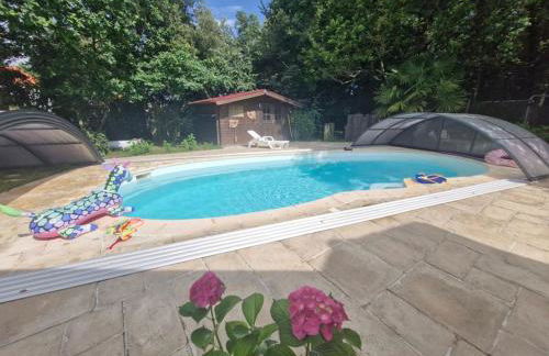 Maison 3* avec piscine privée et Wi-Fi à Saint-Jean-de-Monts - FR-1-777-13 - Foto 1