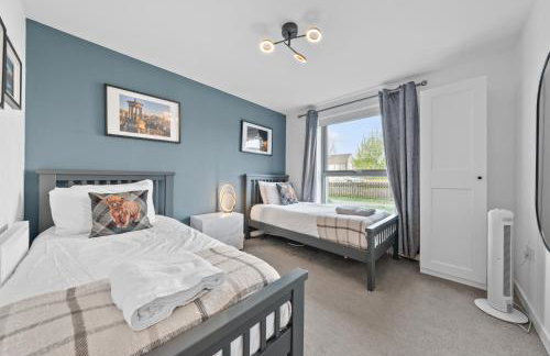 Modern Stirling Apartment - Free Parking - Photo 28