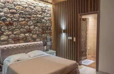 Liontos Rooms - Photo 70