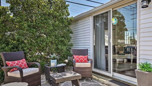 Beachy Lavallette Cottage with Outdoor Shower, Patio - Foto 3