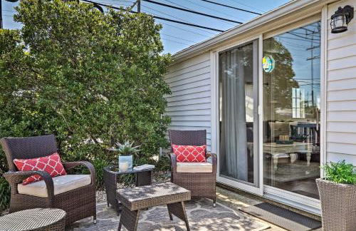 Beachy Lavallette Cottage with Outdoor Shower, Patio - Foto 3