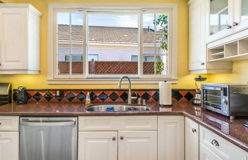 Beach Breeze Bungalow 1 Miles To Beach Cozy - Foto 13