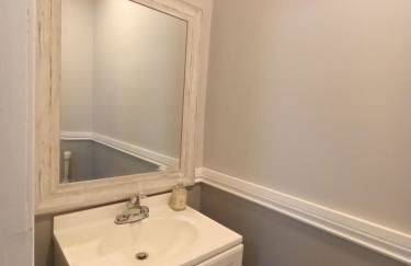 Cozy Updated 3-BR apartment near Peace Bridge - Foto 15