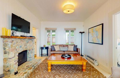 Oceanfront Elk Cottage - Deck Views & 7 Acres - Foto 6