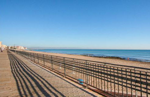 Stunning Apartment In Torrevieja - Foto 5