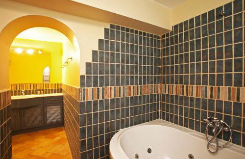 Hortensia Villa - Infinity Pool & Sea Views by Explore Andros - Foto 32