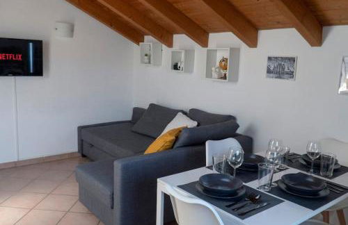 Luminoso Bilocale 5 Minuti da Linate - Foto 1