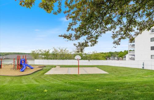 Nautical-Inspired Lakefront Unit w/ Awesome Views - Foto 78