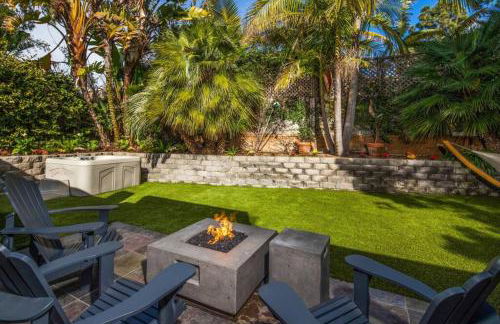 Beach Resort Home with Ocean Views Jacuzzi & Sauna! - Foto 49