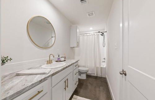 Modern King Bed Patio Central Lafayette - Foto 10