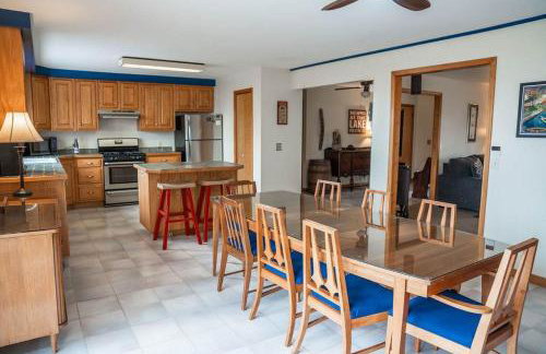 Lake Orchard View- 8 BR with Lake Access and Fire Pit - Foto 5