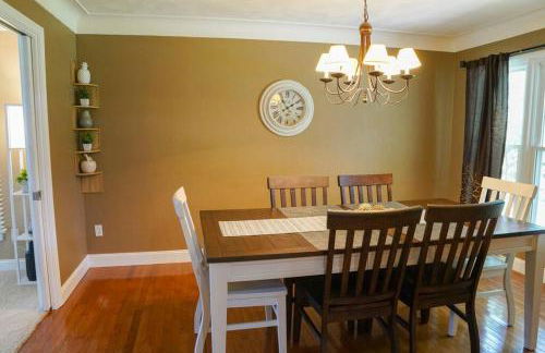 4BR/2.5BA Home boasting 2400sqft and Eat-in KTN - Foto 18