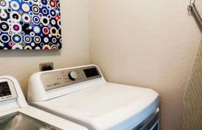 Chic Downtown Farmhouse With Garden and BBQ Grill - Foto 12