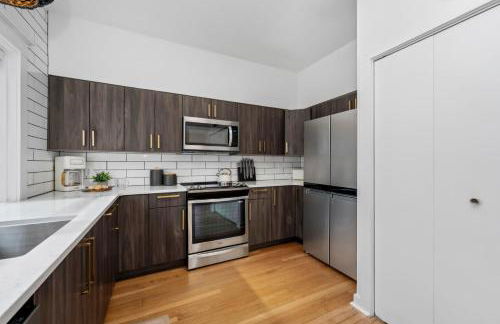 Campus Corner Retreat Two King Beds and Dog Friendly - Foto 7