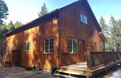 Blacktail Cabin Hideaway with hot tub - Foto 32