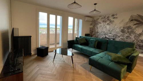 Appartement cosy avec vue imprenable sur la cité - Photo 1