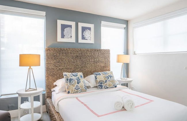 ONE Bedroom Apartment - Photo 2