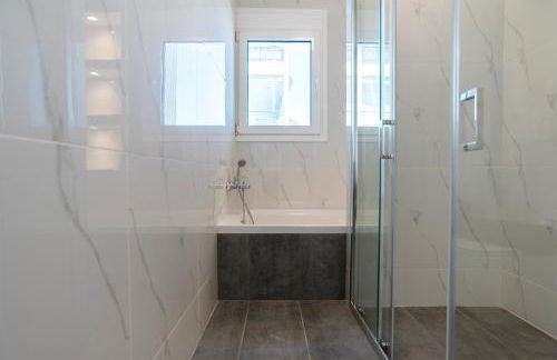 Delightful Penthouse - Photo 29