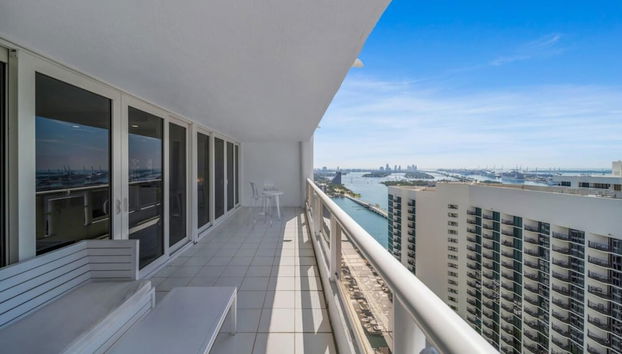 Epic Views and Emerald Water Penthouse - Foto 4, Habitación