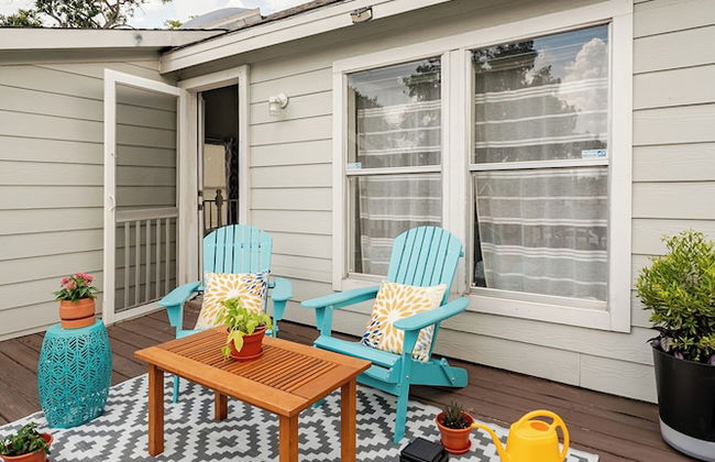 Wonderful Getaway Houston 2BR w/Balcony Views - Photo 26