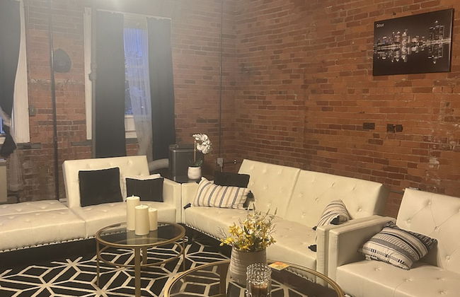 Queen G Investments 1 Bedroom Apts by RedAwning - Foto 36