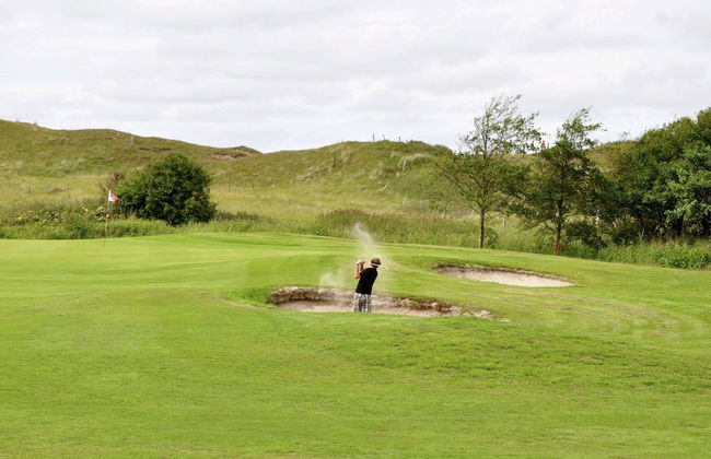 Nice Bungalow With Dishwasher in a Holiday Park 1.2 km. From the sea on Texel - Foto 54