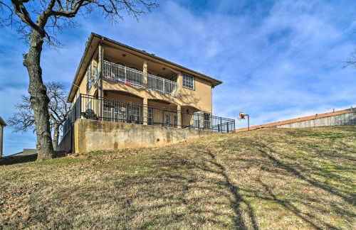 Upscale Home with Views and Game Room! - Foto 33