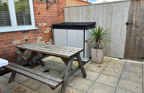 Potters Lodge - private parking & self check in - Foto 3