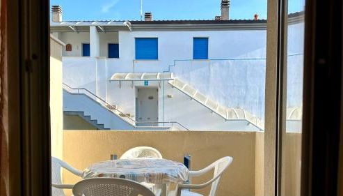 F004 - Fano, trilocale con terrazzino a 30mt dal mare - Foto 4