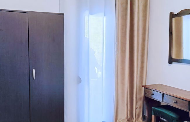 A & A Apartments - Photo 30