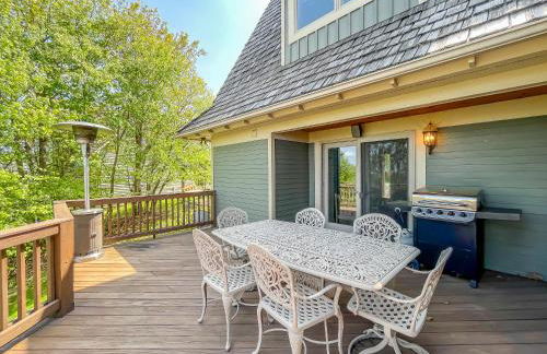 Luxury Stunning Mountaintop Home with Hot Tub and Lake Views - Foto 20