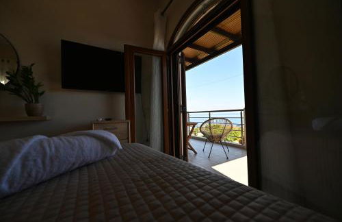 Unick Seaview Luxury Living - Photo 44