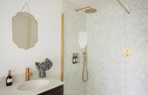 Luxury Fulham Townhouse with a Bar & Games Room - Foto 45