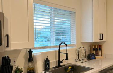 Beach Paradise- 4 min walk from beach - Foto 34